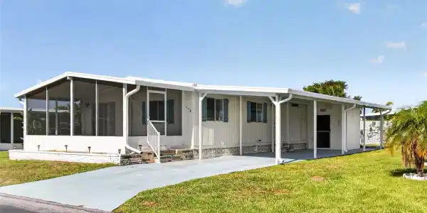 498 LONGWOOD DRIVE