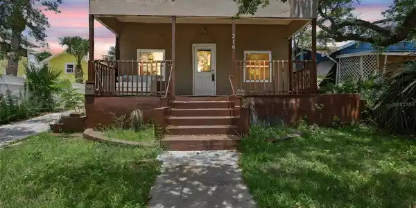 215 S OLEANDER AVENUE