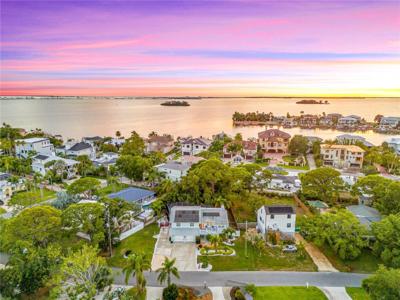 201 LAGOON DRIVE
