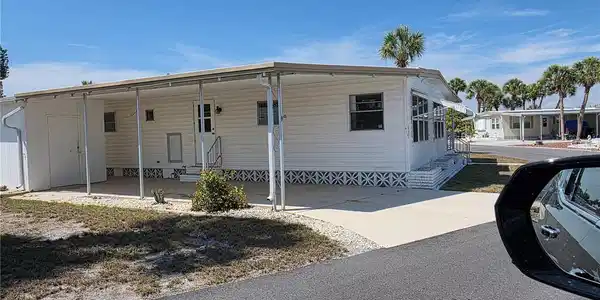 633 COMO DRIVE