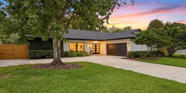 616 FAYETTE DRIVE N