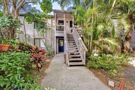 1601 PELICAN POINT