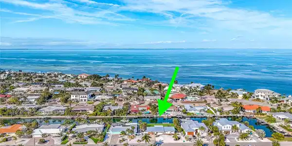 607 EMERALD LANE