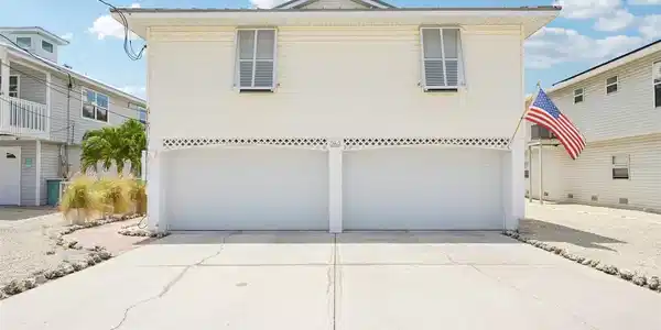 262 S HARBOR DRIVE