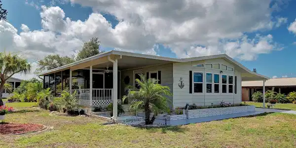 3331 GOLDFINCH LANE