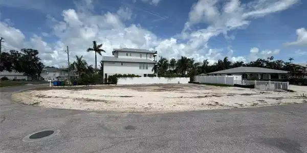 237 S HARBOR DRIVE