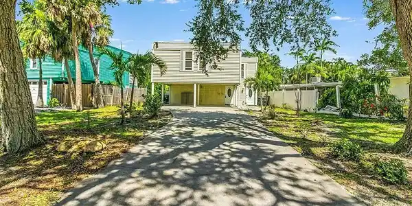 643 CALLE DE PERU
