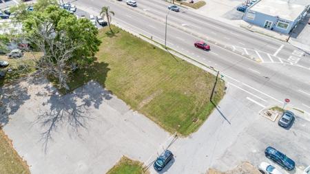602 N US HIGHWAY 41
