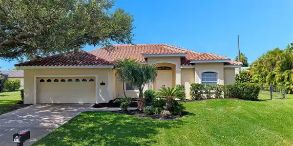 439 E ROSSETTI DRIVE
