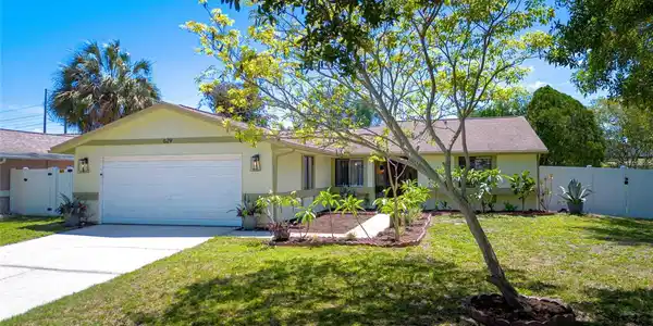629 BAY LAKE TRAIL