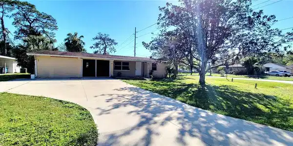 220 6TH SW