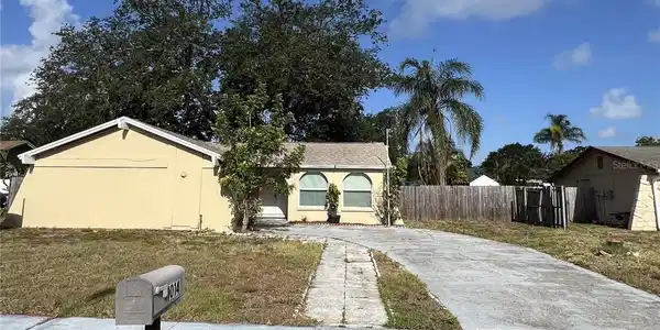 1014 STONEFENCE WAY