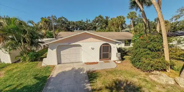 330 FALKLAND ROAD