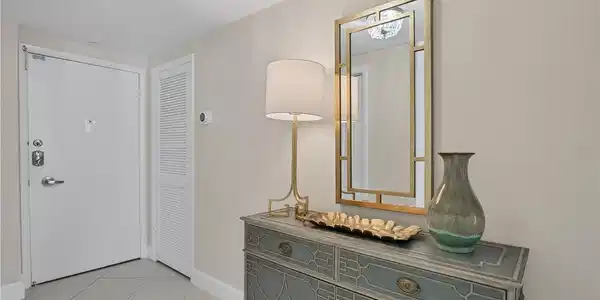 Image 4 Image 4