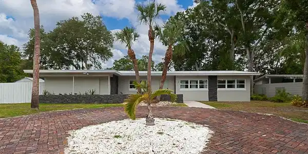 6400 PELICAN S