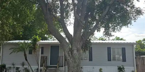 606 OCEAN MIST COURT