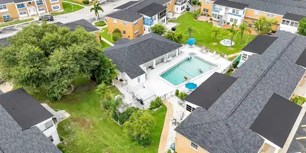 4158 TAMIAMI TRAIL