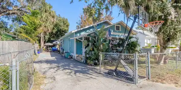 617 DORA STREET