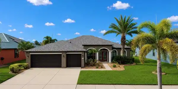 354 HOPE BAY LOOP