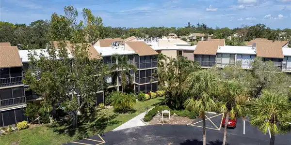 612 BIRD BAY S