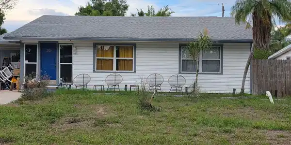 2131 PALM TERRACE