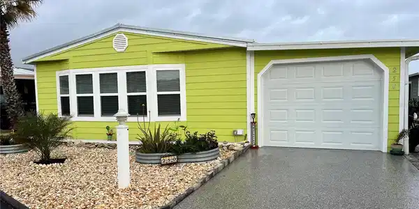 250 SEABREEZE DRIVE