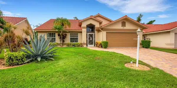 8431 CREEKVIEW LANE
