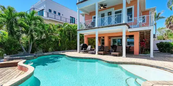 203 N HARBOR DRIVE