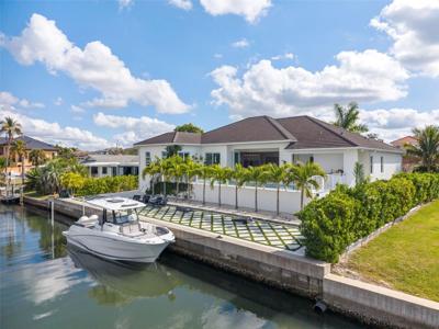 1643 STANFORD LANE