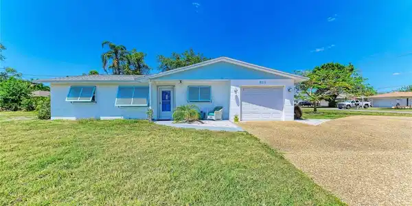 823 BRADENTON ROAD