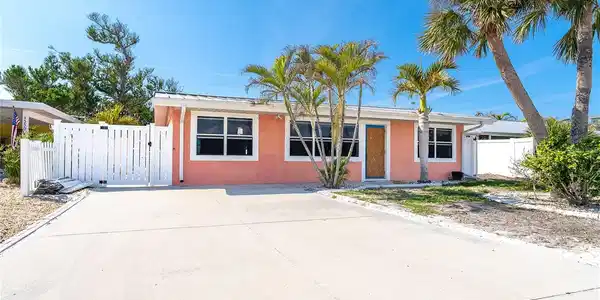 1340 HOLIDAY DRIVE