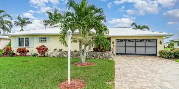 529 BELVEDERE COURT