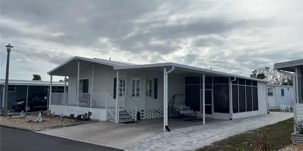 723 LOCARNO DRIVE