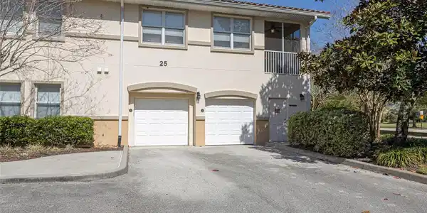 25 RIVERVIEW BEND N