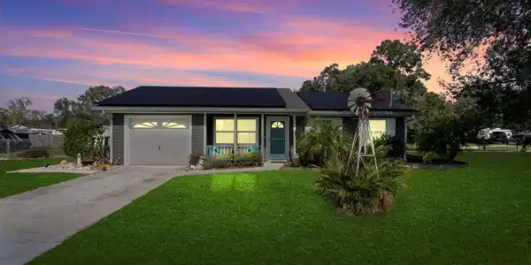 3205 60TH E