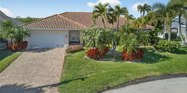 2855 DEBORAH DRIVE