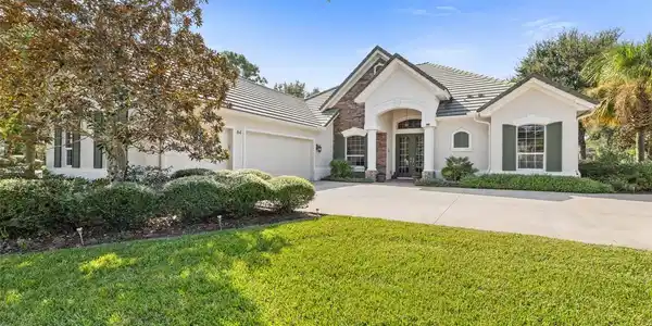 64 N PARK CIRCLE