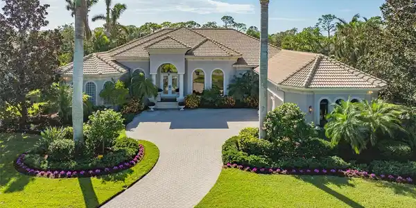 703 MACEWEN DRIVE