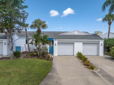 908 WATERSIDE LANE