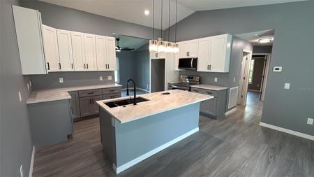 2190 PENGUIN LANE