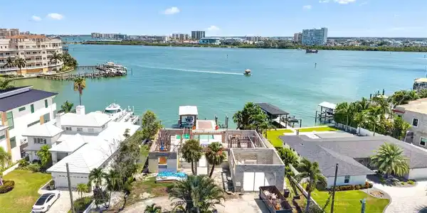 246 BAYSIDE DRIVE