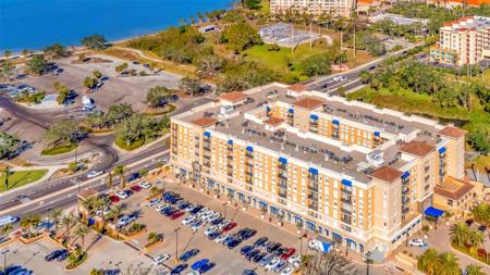 1064 N TAMIAMI TRAIL