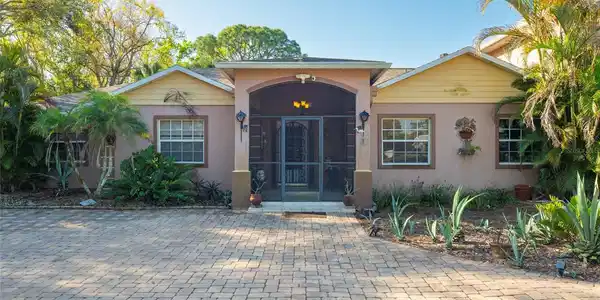 690 PERCHERON CIRCLE