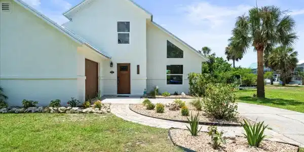 4104 PINE DALE COURT
