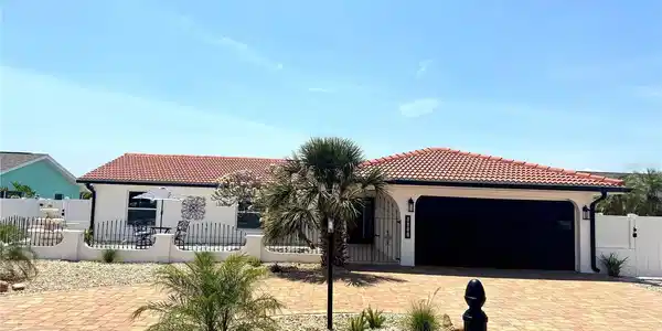 6524 SENEGAL PALM WAY