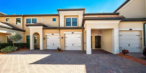 10047 CROOKED CREEK