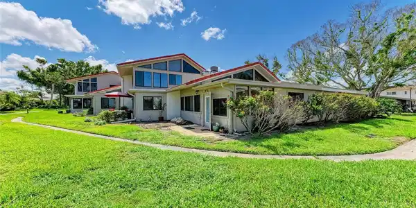 500 PARK BOULEVARD S