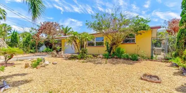 3841 CARDINAL BOULEVARD