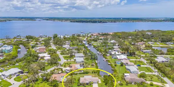 336 HIGHLAND SHORES DR