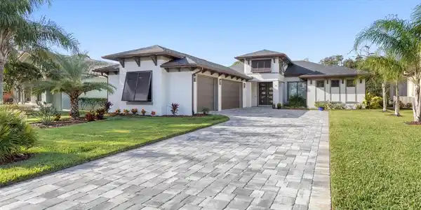 31 N RIVERWALK DRIVE